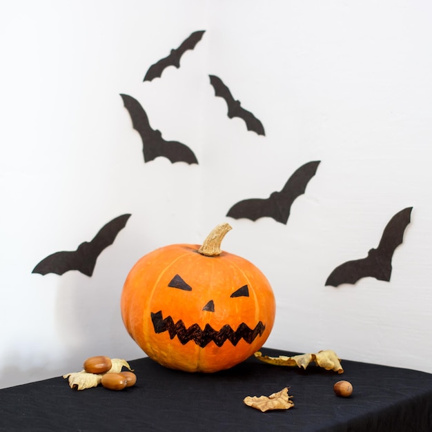 Hallowe'en pumpkin with bats