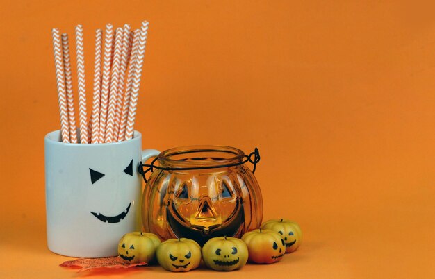 Photo halloween background with pumpkins with space for text