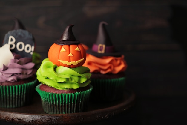 Foto primo piano di cupcakes di halloween