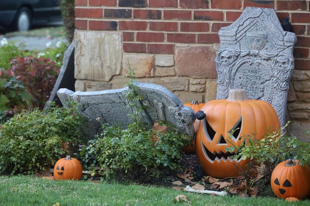 通りのハロウィーンの装飾