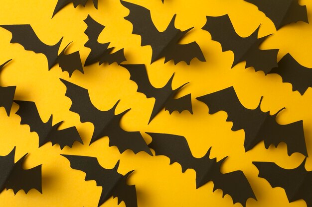 Decorazioni di halloween con pipistrelli neri