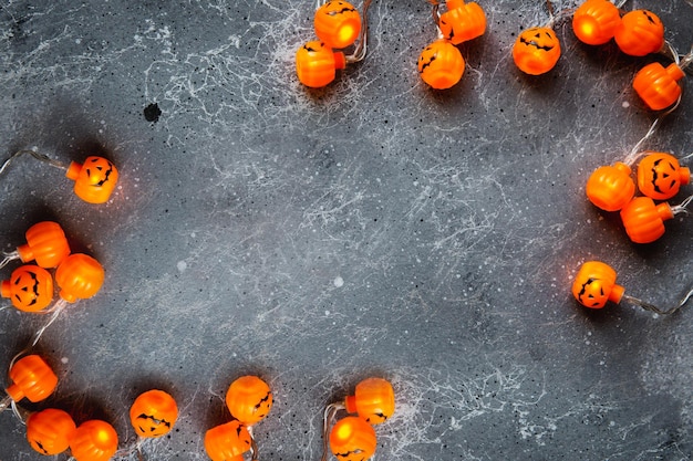 写真 ガーランドとハロウィーンの休日の背景テキストのコピー スペース