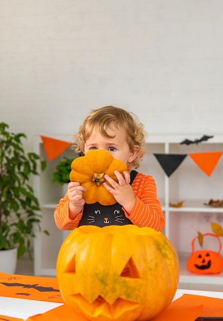 Хэллоуин дети дома праздник радость Выборочный фокус Дети