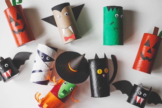 Halloween monsters from toilet paper rolls Childrens crafts for Halloween