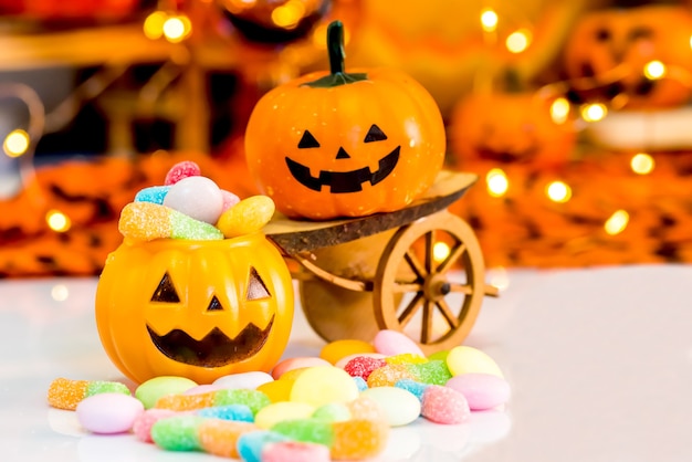 Halloween-pompoen, trick or treat met zoet snoep