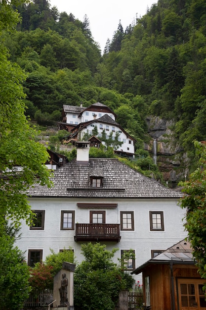 Hallstatt Oostenrijk 17 juni 2023 Een blik op het straatleven van Hallstatt