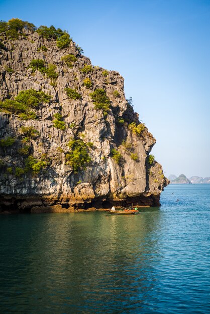 Halong bay, vietnam