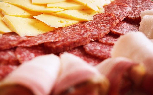 Ham, salami, worst en kaas