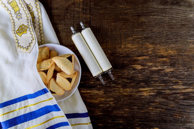 写真 ユダヤ人の休日のためのhamantaschenクッキープリム