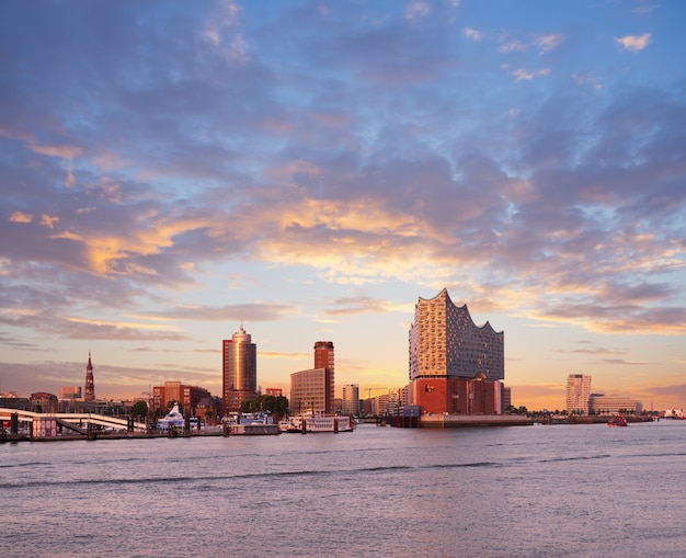 Hambirg, view on the Elbe river towards Elbphilharmonie at sunset