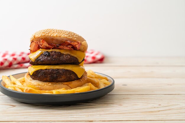 Premium Photo | Hamburger or beef burgers with cheese and bacon