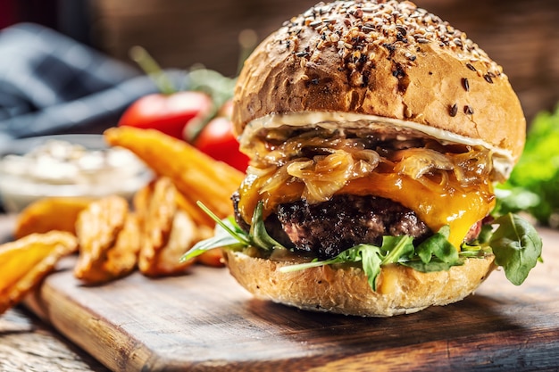 Hamburger with caramelized onion, arugula and melted\
cheese.