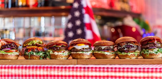 Foto hamburgers in amerikaans restaurant