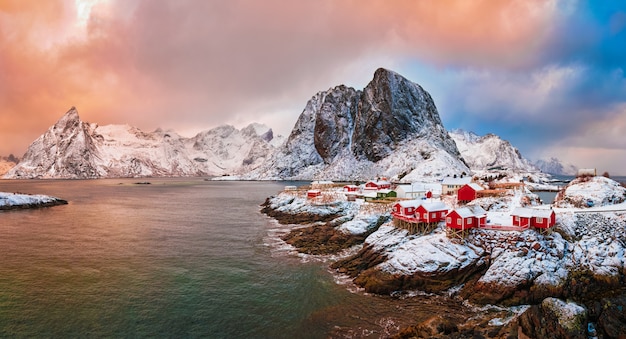Hamnoy vissersdorp op de Lofoten eilanden, Noorwegen