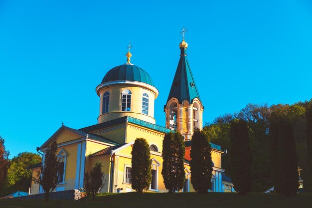 Photo hancu monastery in bursuc village from moldova  orthodox nunnery