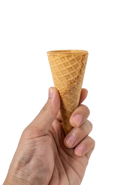 写真 男は白い背景で隔離のアイスクリームコーンを保持します。