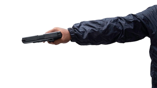 Рука грабителя или террориста, держащего пистолет в разных позах на изолированном фоне с вырезкой