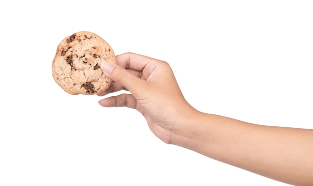 hand met cookies Chocolade koekjes geïsoleerd op een witte achtergrond