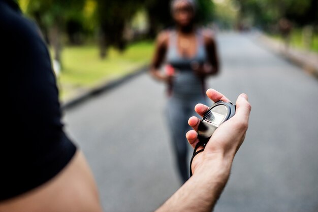 Hand met een stopwatch