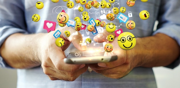 Hand met telefoon met pictogrammen, social media concept, media marketing. 3d illustratie