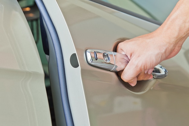 Hand open door car 