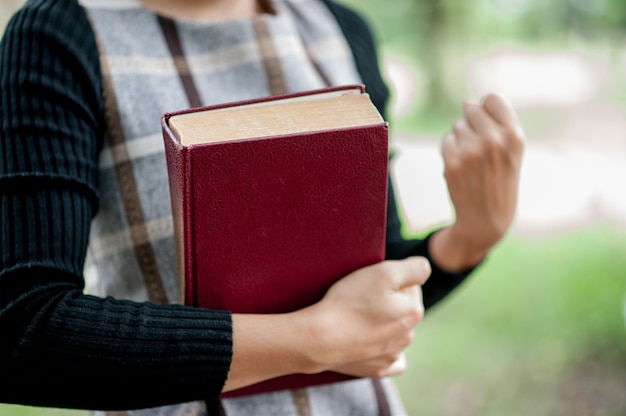 Hand pictures and books Education concept