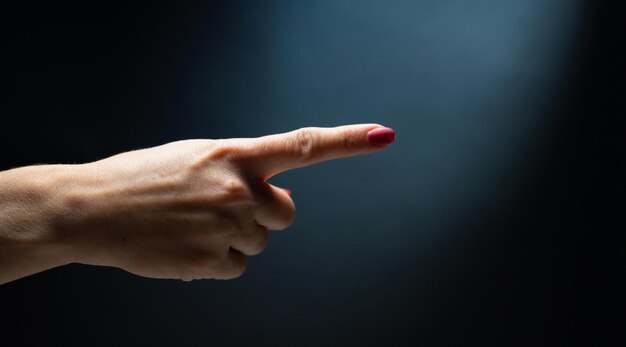 hand shows signs with fingers