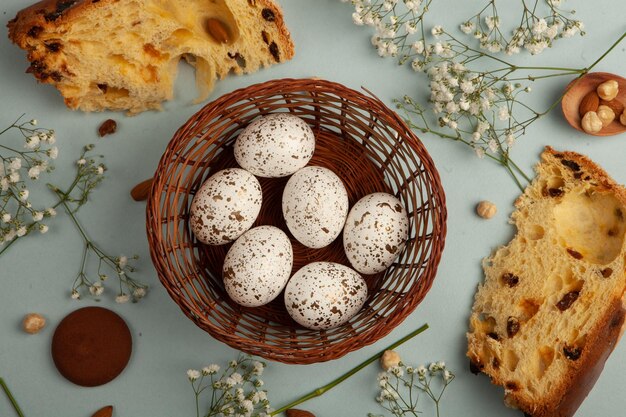 Handgeschilderde pastelkleurige paaseierenachtergrond