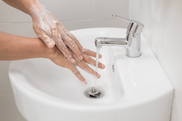 Handhygiëne is de sleutel tot bescherming tegen coronavirus covid-19