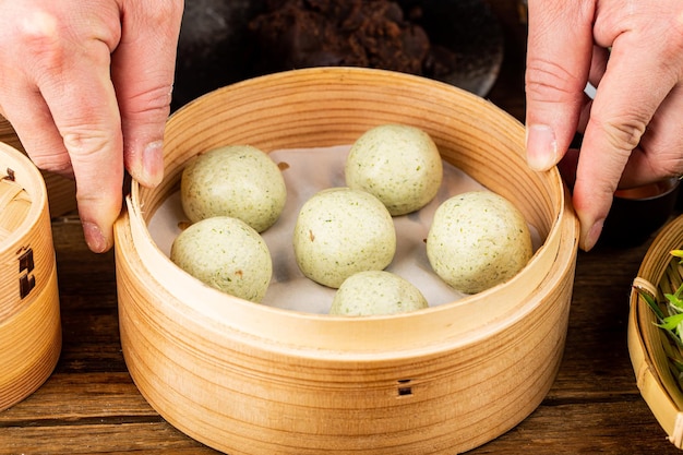 Handmade Chinese Qingming Festival green dumpling