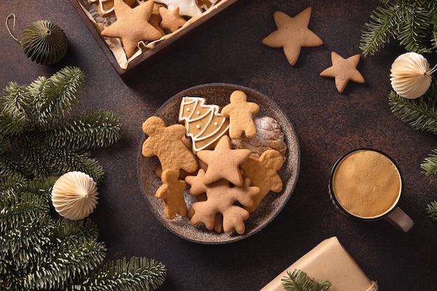 Photo handmade christmas cookies and coffee xmas holiday food for christmas eve