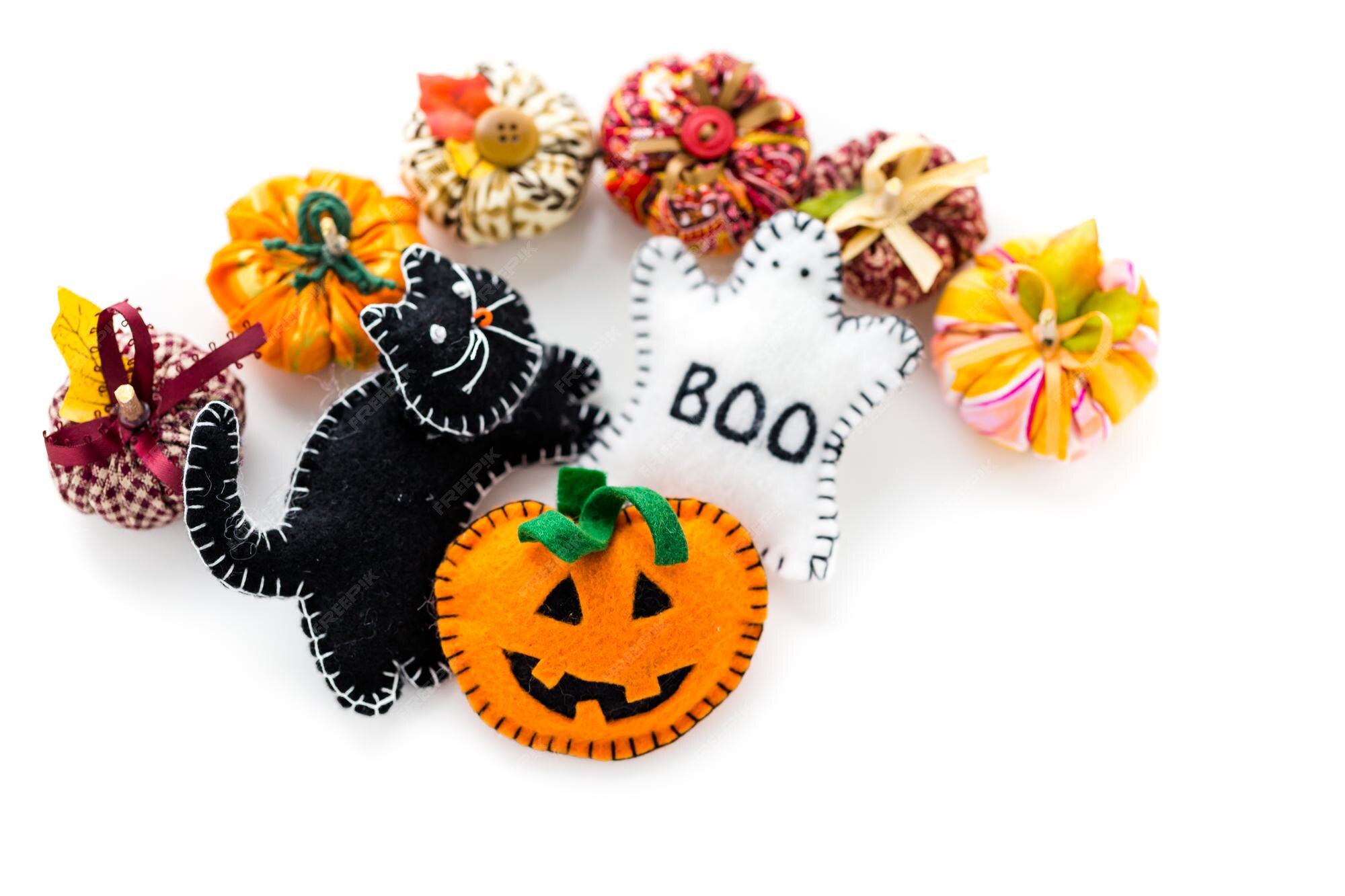 Premium Photo | Handmade halloween decorations from fabric.