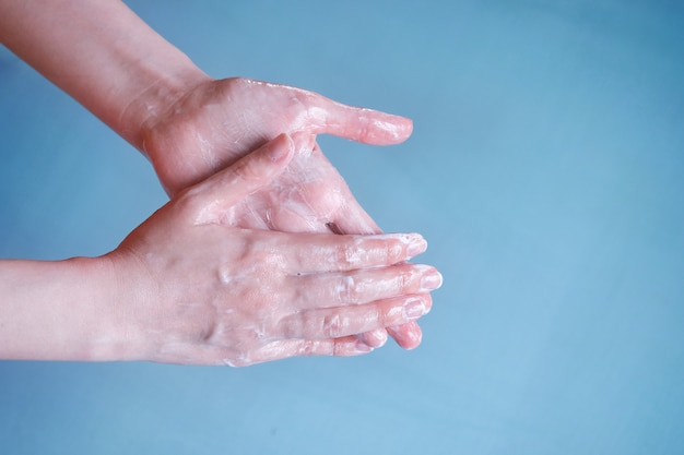 Фото Мытье рук с мылом