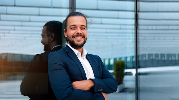 Photo handsome confidence hispanic businessman