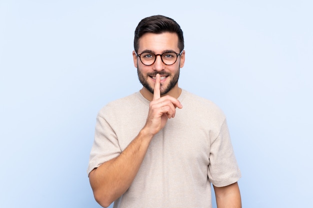 Bell'uomo sopra il muro