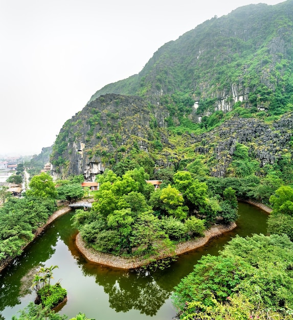 Foto punto di vista hang mua a trang un'area panoramica vicino a ninh binh, vietnam