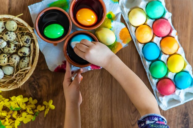 Buona pasqua. fuoco selettivo delle uova