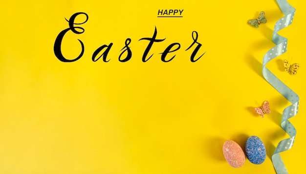 Foto felice pasqua flat lay internet banner con copy space a pasqua