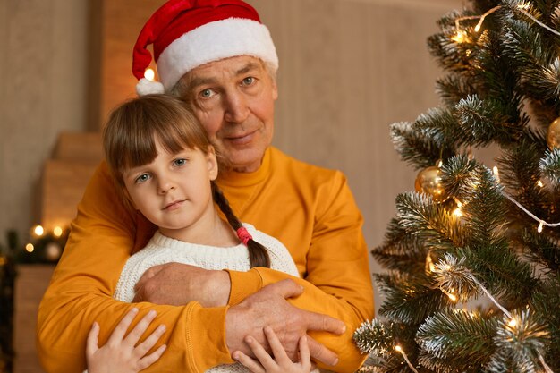 クリスマスイブの幸せな家族