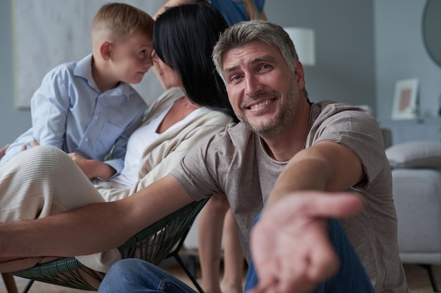 Photo happy family mother father and children at home