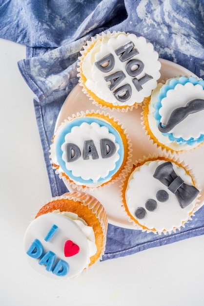 Happy Fathers Day with cupcakes