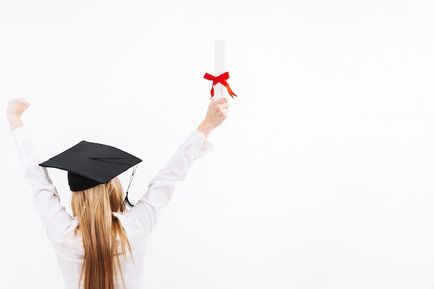 Foto felice finalista dell'università con diploma