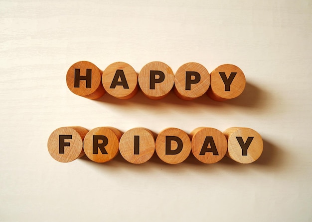 Photo happy friday words wooden cubes on a white background