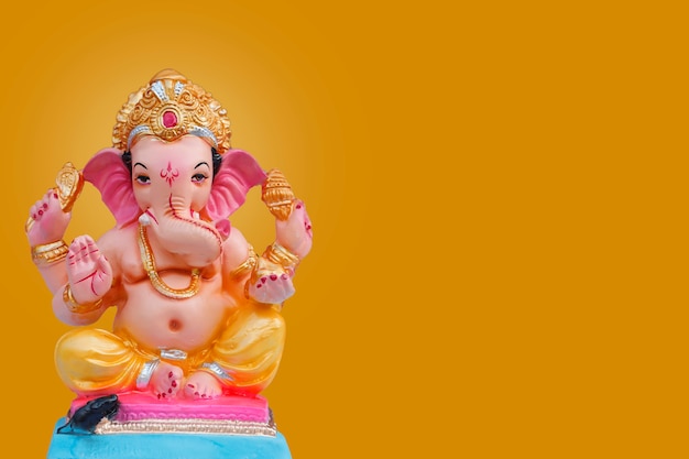 주 코끼리 우상과 함께 행복 Ganesh Chaturthi 인사말 카드 디자인