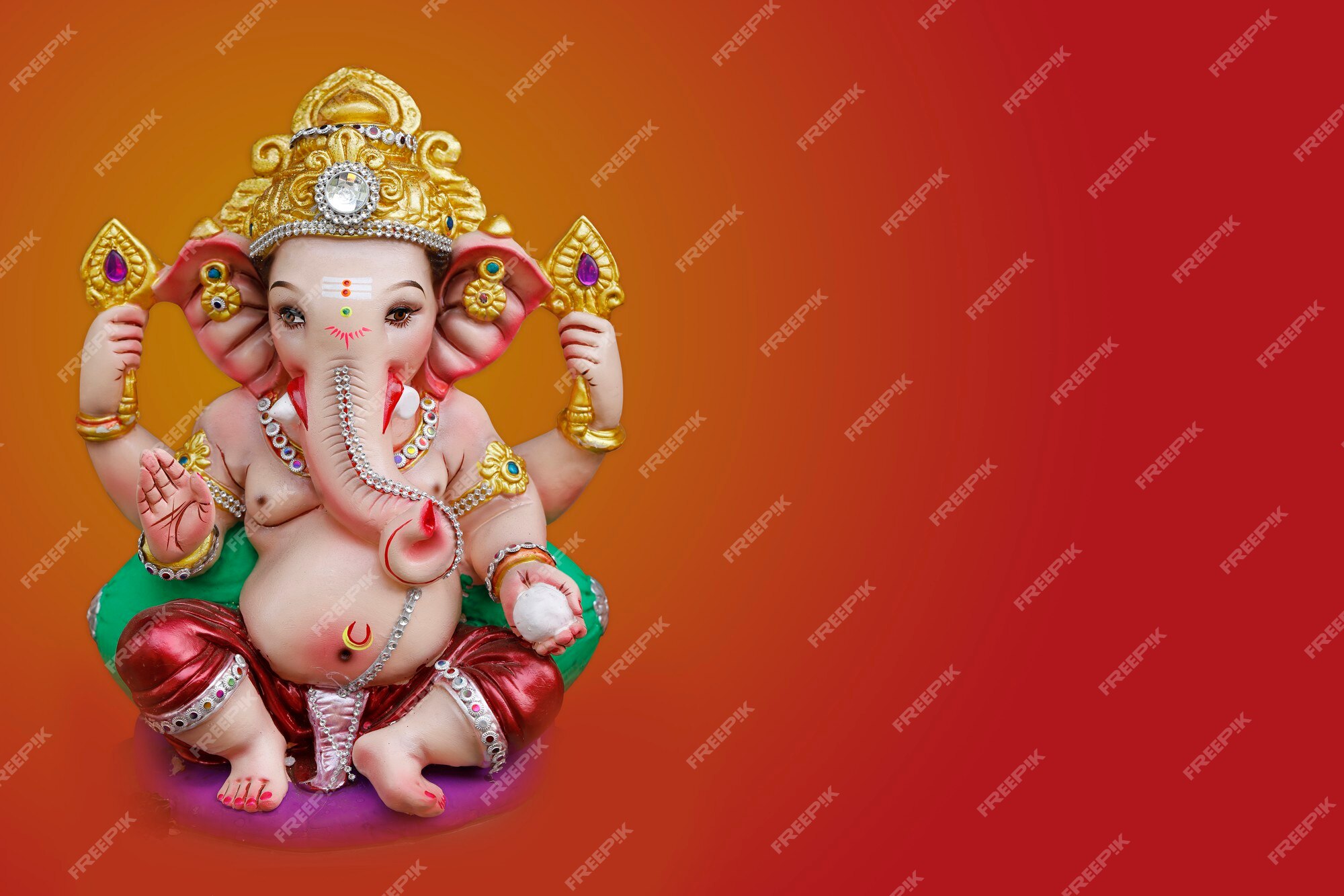 Premium Photo | Happy ganesh chaturthi greeting card design with lord  ganesha sclupture