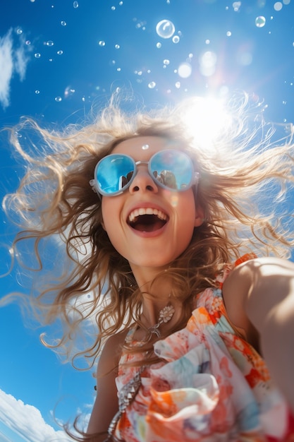 Foto una ragazza felice tra i palloncini di sapone