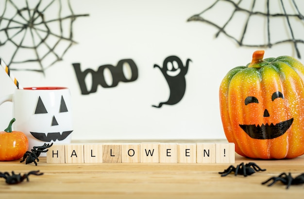 Foto cartolina d'auguri di felice halloween