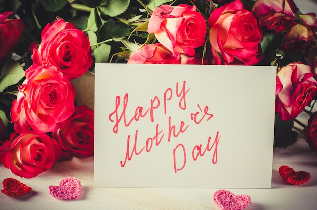 Happy Mother&#39;s Day Concept - Postkaart met rozen.