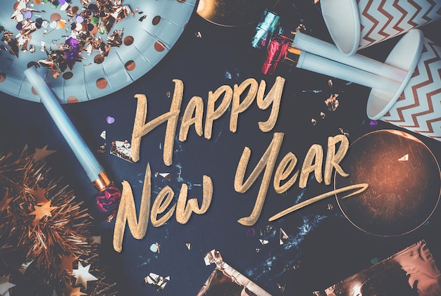 Счастливый новый год 2019 удар рукой на мраморный стол