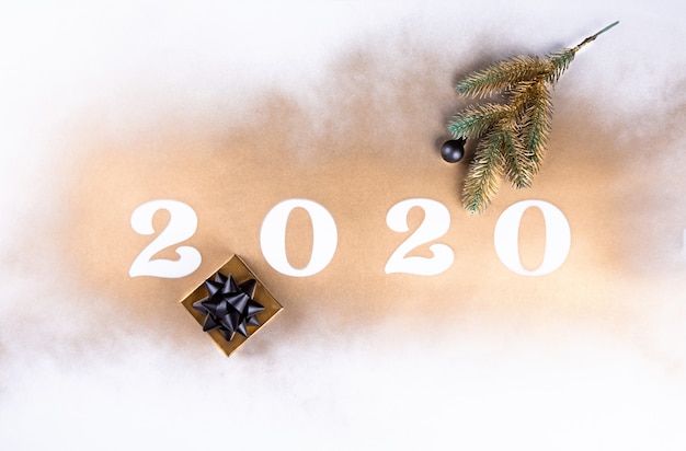 Felice anno nuovo 2020. composizione festosa splendente